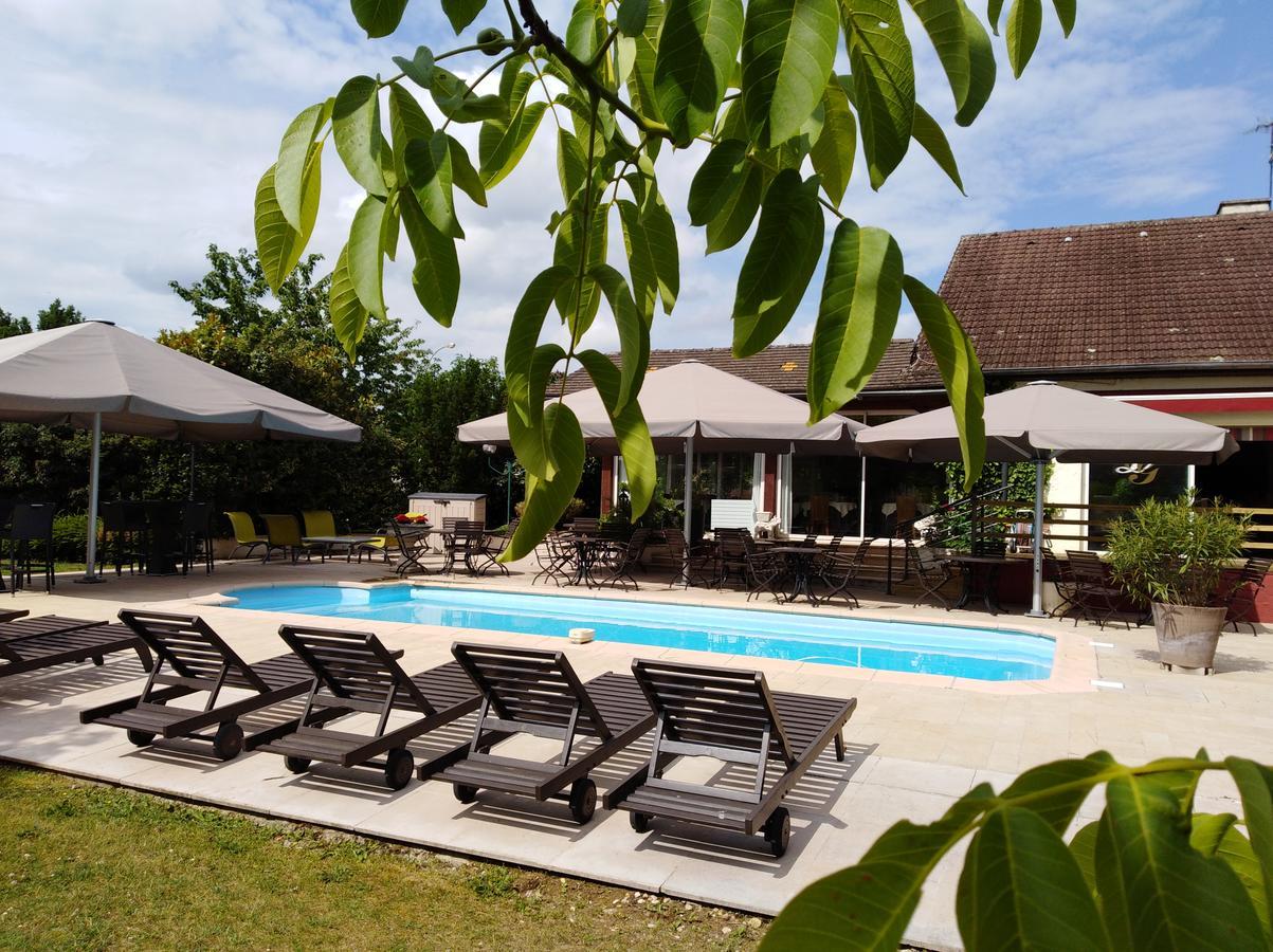 Hotel-Restaurant "La Gremelle" Ladoix-Serrigny Buitenkant foto