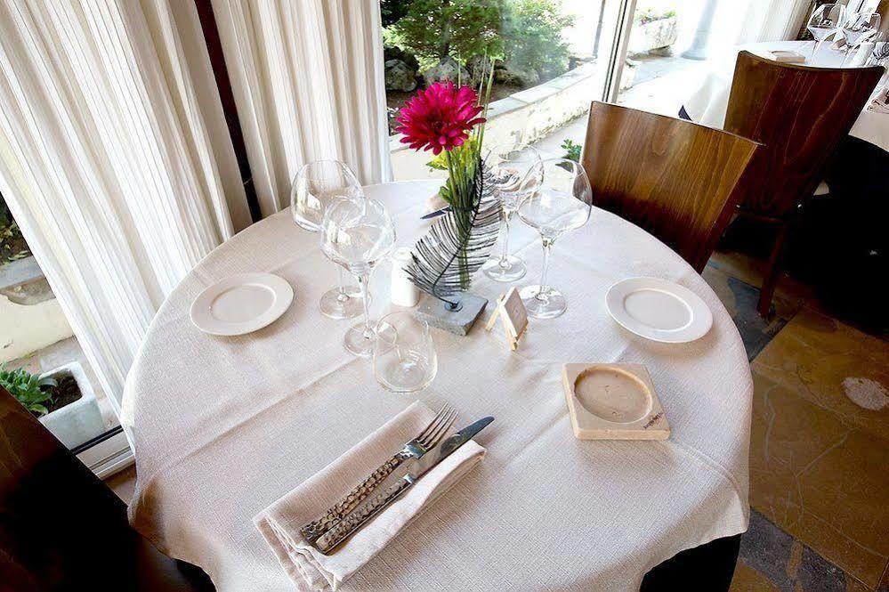 Hotel-Restaurant "La Gremelle" Ladoix-Serrigny Buitenkant foto